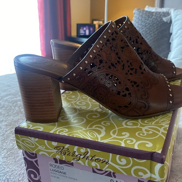 Brighton Shoes - Picture 3 of 4